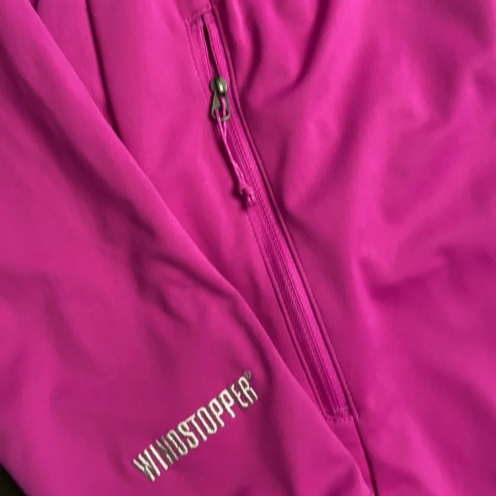 The North Face Women’s Wind Stopper Soft Shell Jacket - Picture 6 of 13
